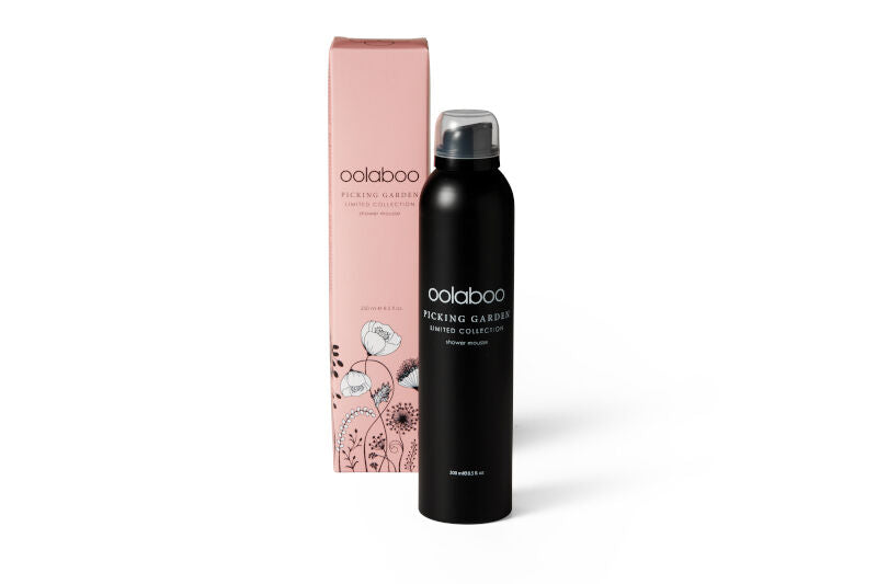 Oolaboo Picking Garden Shower Mousse 200 ml in een zwarte flacon met bijpassende roze bloemenverpakking